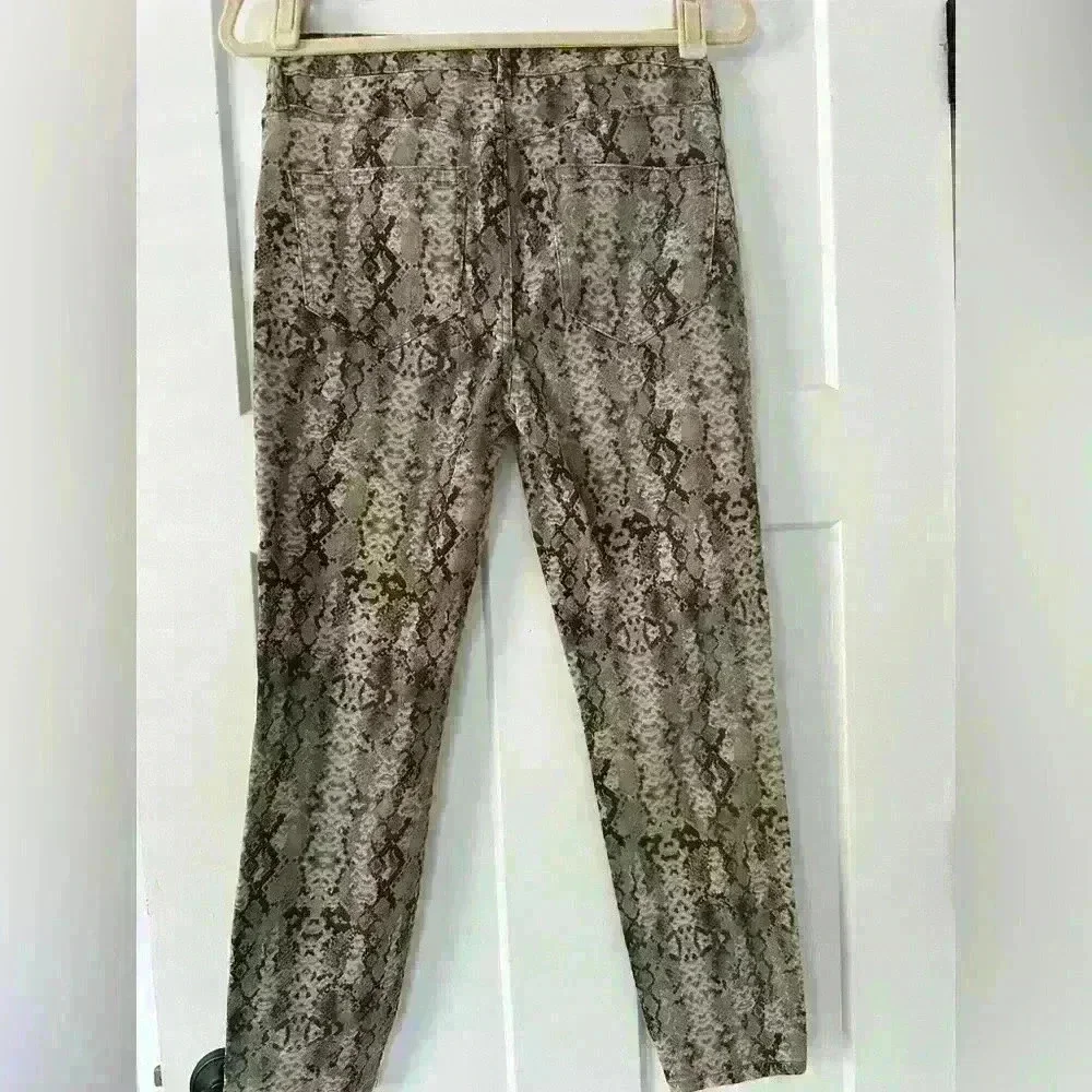 Free People Camo Skinny Pants Womens Size 28 Animal Snake‎ Print Cropped